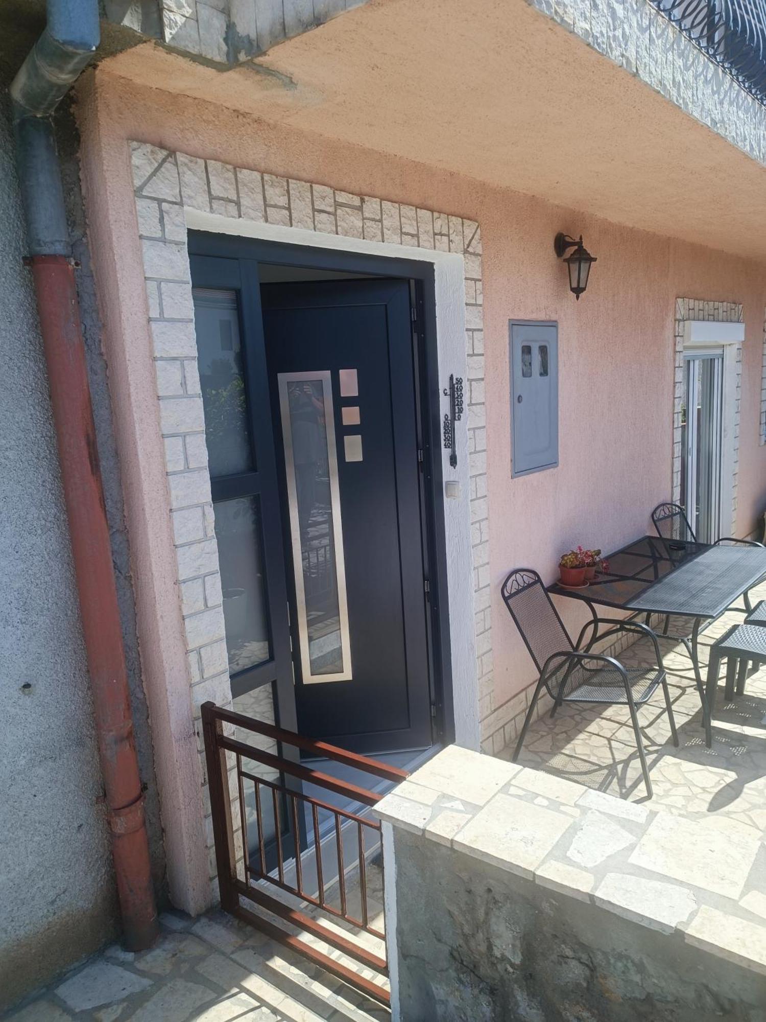 Guesthouse Martina 센 외부 사진